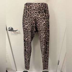 Onzie High Waist Leopard Leggings - Size M/L